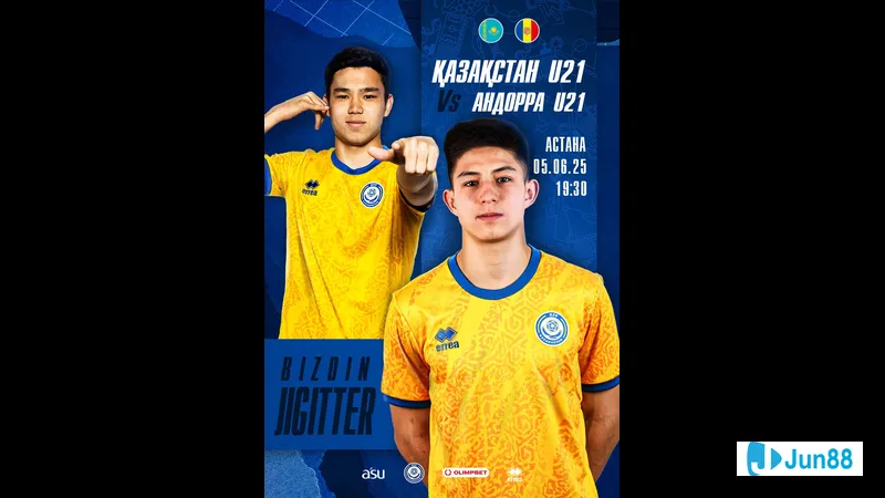 Cầu thủ U21 Andorra vượt qua cầu thủ U21 Kazakhstan trong trận đấu bóng đá
